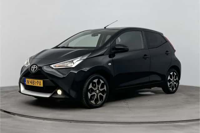 Toyota Aygo (2021) thumbnail 1