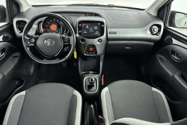 Toyota Aygo (2021) thumbnail 4