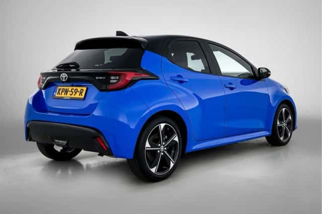 Toyota Yaris (2024) thumbnail 2