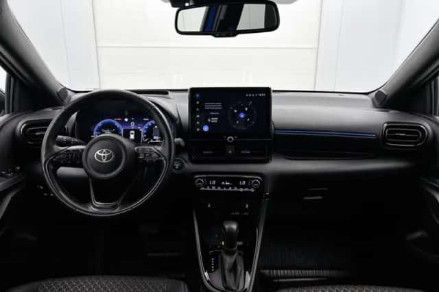 Toyota Yaris (2024) thumbnail 4