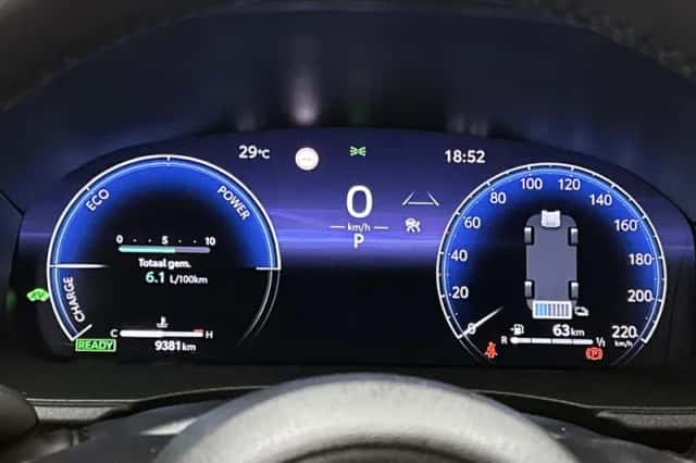 Toyota Yaris (2024) thumbnail 5
