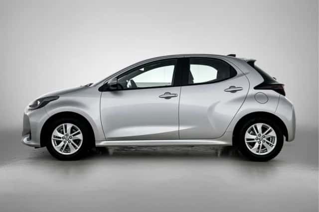 Toyota Yaris (2025) thumbnail 3