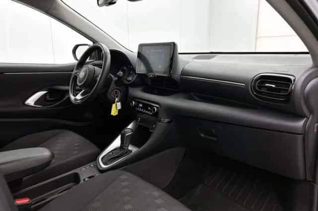 Toyota Yaris (2025) thumbnail 6
