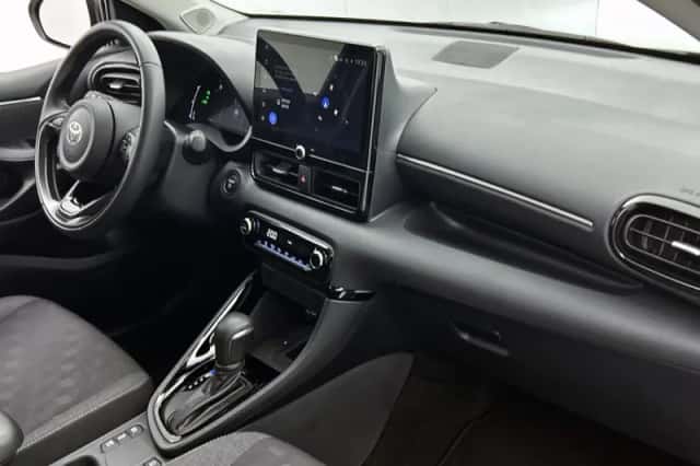Toyota Yaris (2025) thumbnail 6