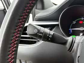 Toyota C-HR (2021) thumbnail 23