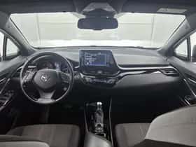 Toyota C-HR (2021) thumbnail 4