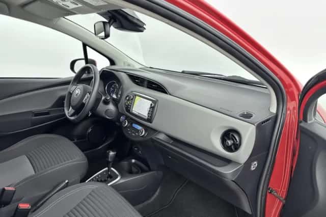 Toyota Yaris (2019) thumbnail 6