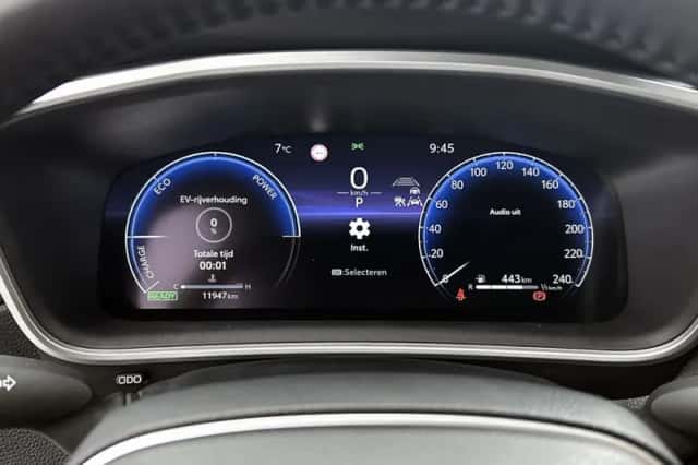 Toyota Corolla_Cross (2025) thumbnail 5