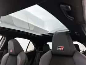 Toyota Yaris_Cross (2023) thumbnail 4