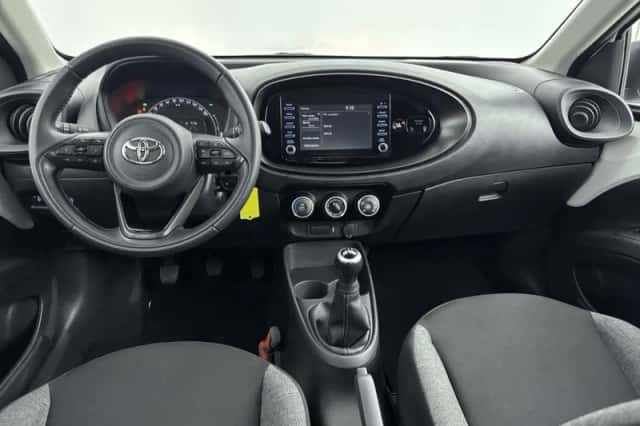 Toyota Aygo (2023) thumbnail 4