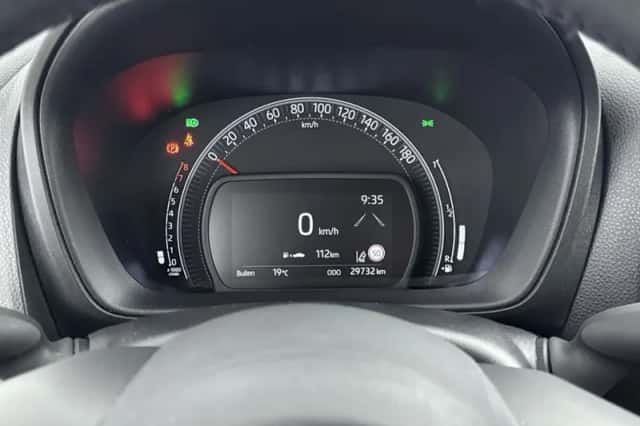 Toyota Aygo (2023) thumbnail 5