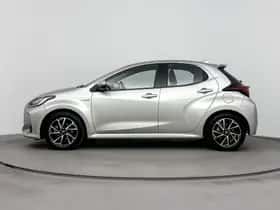 Toyota Yaris (2020) thumbnail 3