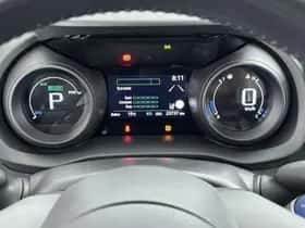 Toyota Yaris (2020) thumbnail 5