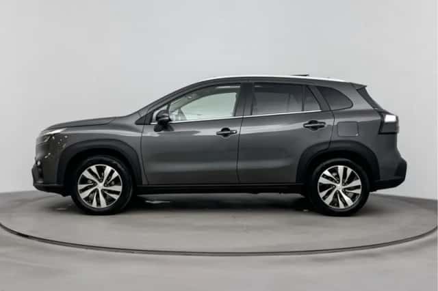 Suzuki S-Cross (2024) thumbnail 3