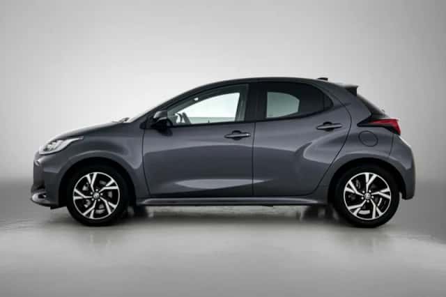 Toyota Yaris (2025) thumbnail 3