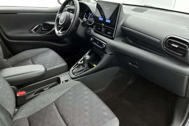 Toyota Yaris (2025) thumbnail 6