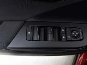 Toyota C-HR (2025) thumbnail 22
