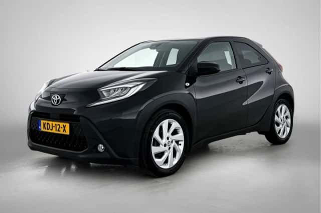 Toyota Aygo (2022) thumbnail 1