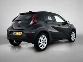 Toyota Aygo (2022) thumbnail 2
