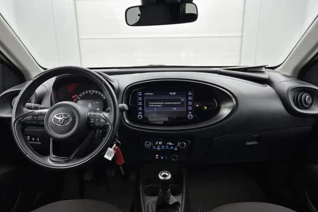 Toyota Aygo (2022) thumbnail 4