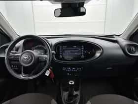 Toyota Aygo (2022) thumbnail 4