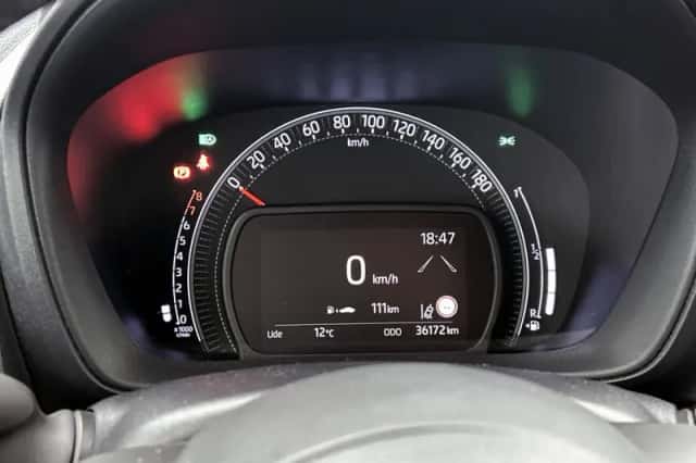 Toyota Aygo (2022) thumbnail 5
