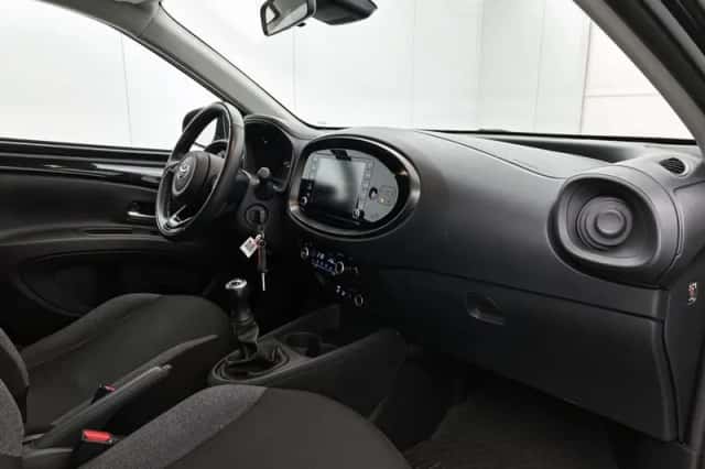 Toyota Aygo (2022) thumbnail 6