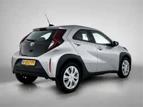 Toyota Aygo (2022) thumbnail 2