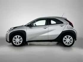 Toyota Aygo (2022) thumbnail 3