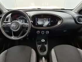 Toyota Aygo (2022) thumbnail 4