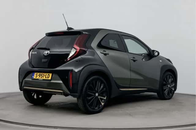 Toyota Aygo (2023) thumbnail 2