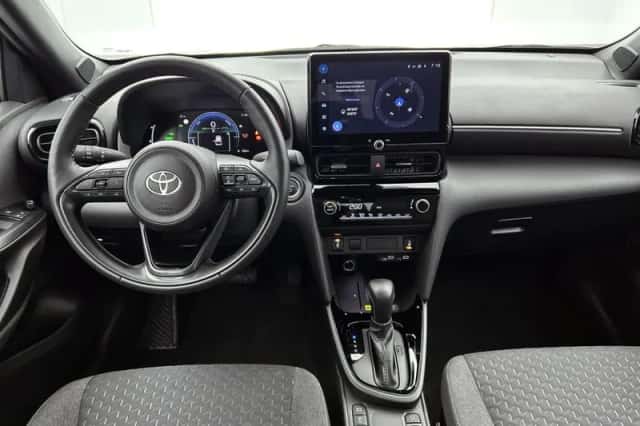 Toyota Yaris_Cross (2025) thumbnail 4