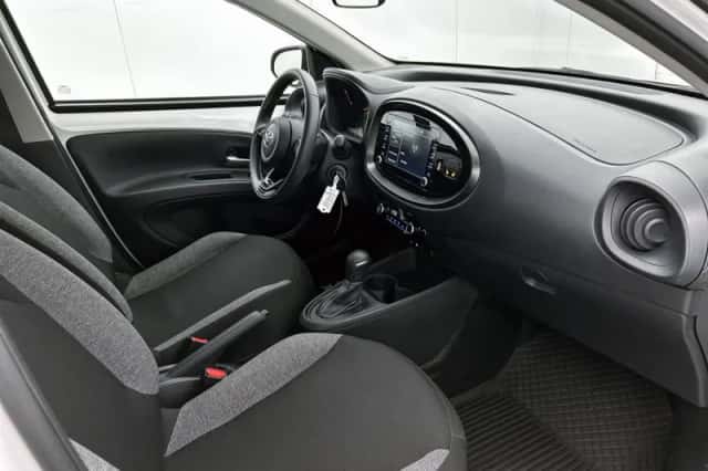 Toyota Aygo (2023) thumbnail 6