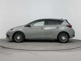 Toyota Auris (2018) thumbnail 3
