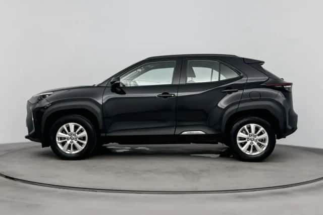 Toyota Yaris_Cross (2023) thumbnail 3