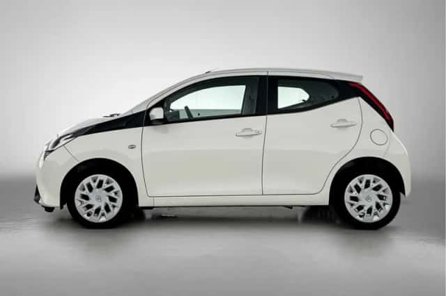 Toyota Aygo (2021) thumbnail 3