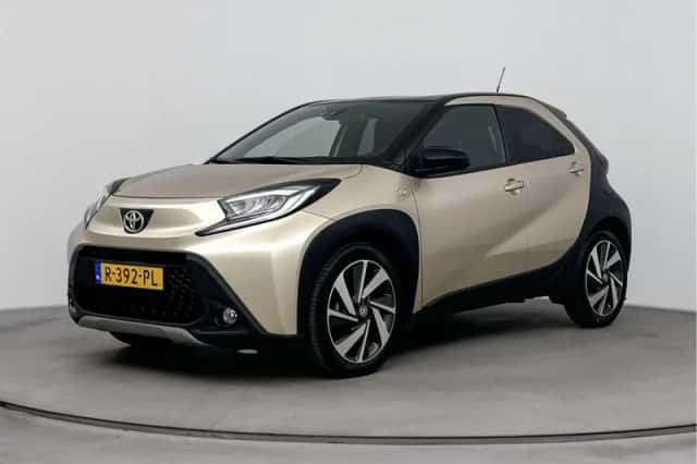 Toyota Aygo (2022) thumbnail 1