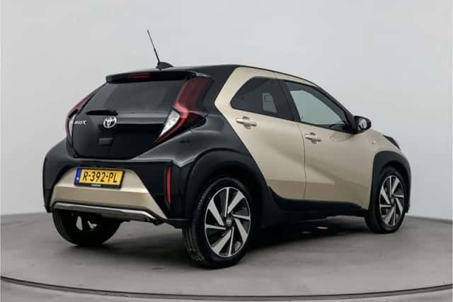 Toyota Aygo (2022) thumbnail 2