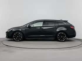 Toyota Corolla_Touring_Sports (2020) thumbnail 3