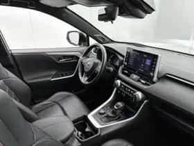 Toyota RAV4 (2022) thumbnail 6