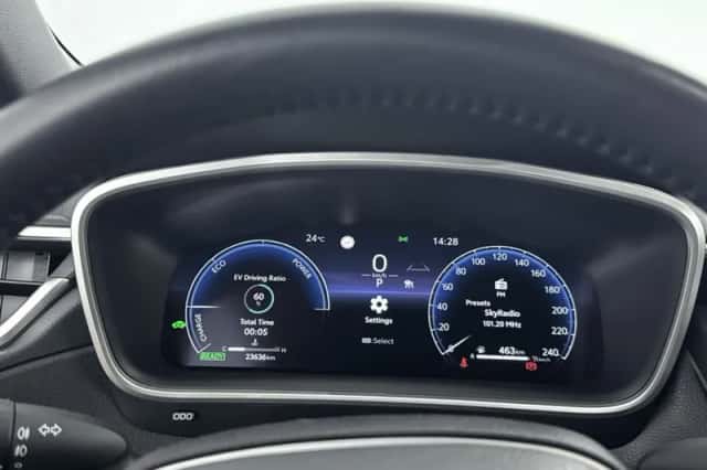 Toyota Corolla_Cross (2024) thumbnail 5