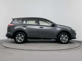Toyota RAV4 (2017) thumbnail 12