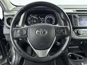 Toyota RAV4 (2017) thumbnail 18