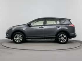 Toyota RAV4 (2017) thumbnail 3