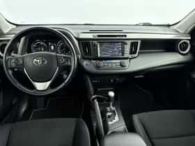 Toyota RAV4 (2017) thumbnail 4