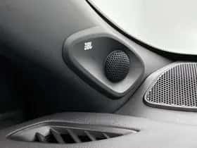 Toyota Yaris (2023) thumbnail 18