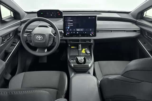 Toyota C-HR+ (2026) thumbnail 4