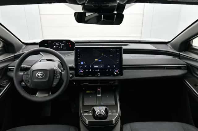 Toyota C-HR+ (2026) thumbnail 4