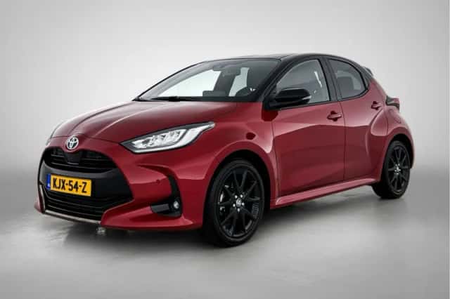 Toyota Yaris (2024) thumbnail 1