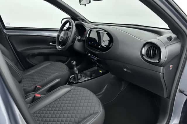 Toyota Aygo (2024) thumbnail 6